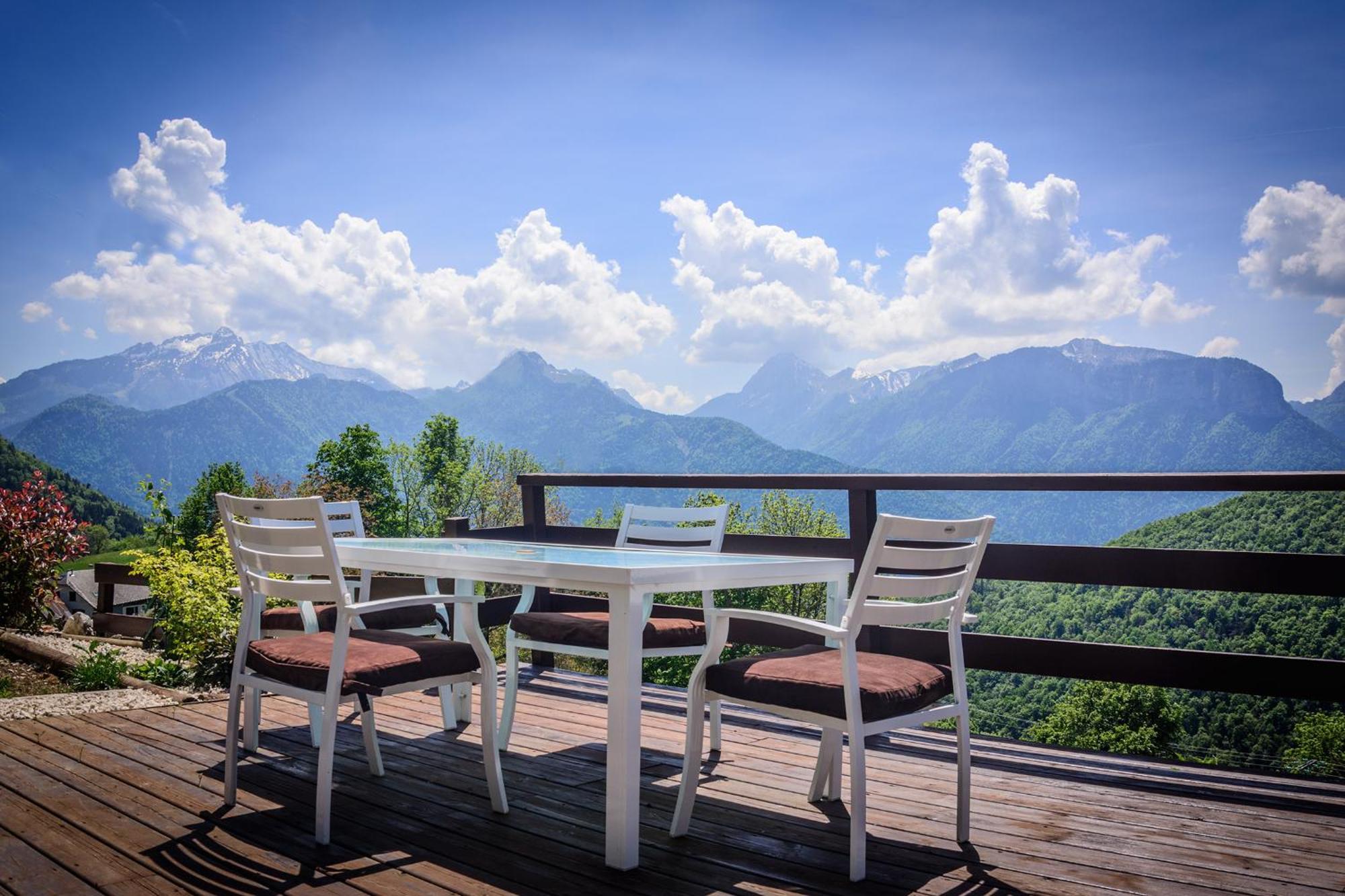 In The Heart Of Nature With An Unique View Plan Montmin Екстер'єр фото